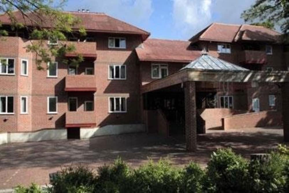 Parkside International Hotel Ридинг Экстерьер фото
