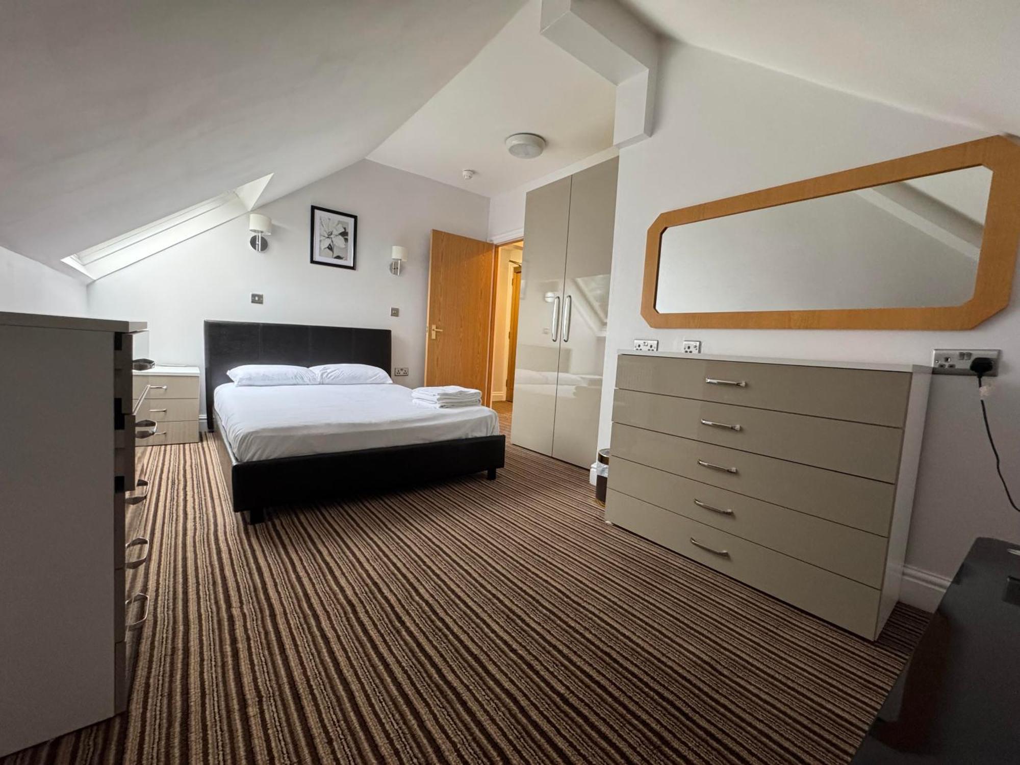 Parkside International Hotel Ридинг Экстерьер фото