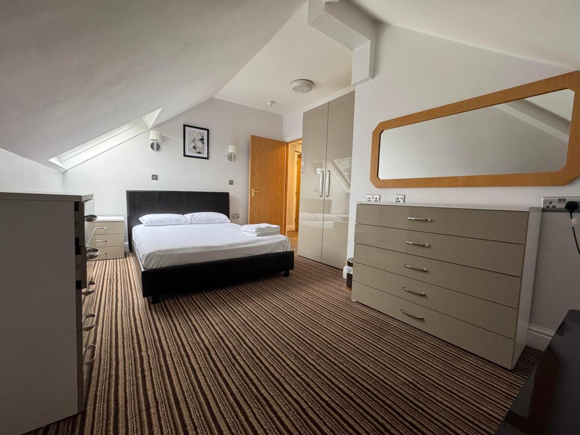 Parkside International Hotel Ридинг Экстерьер фото