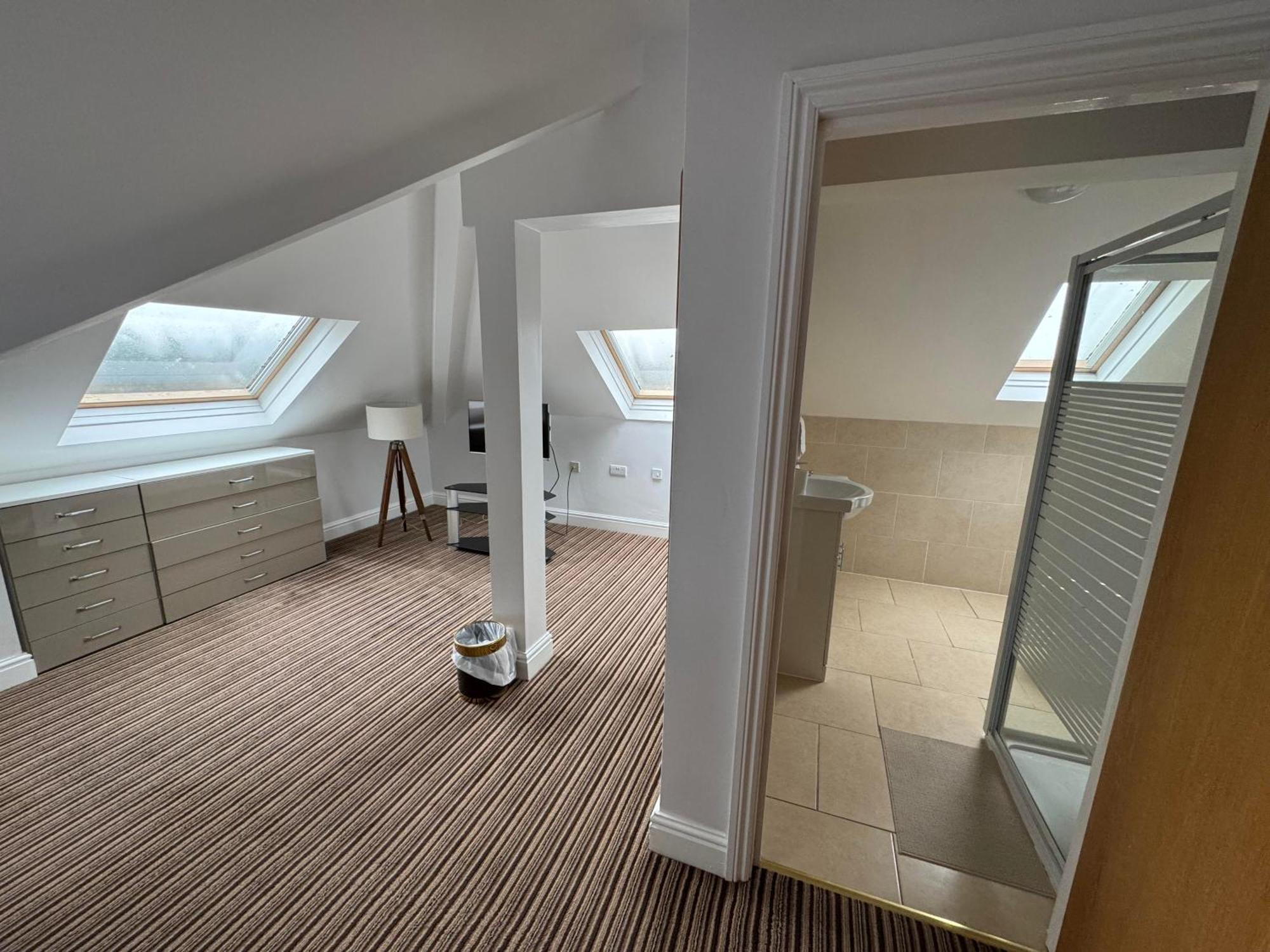 Parkside International Hotel Ридинг Экстерьер фото